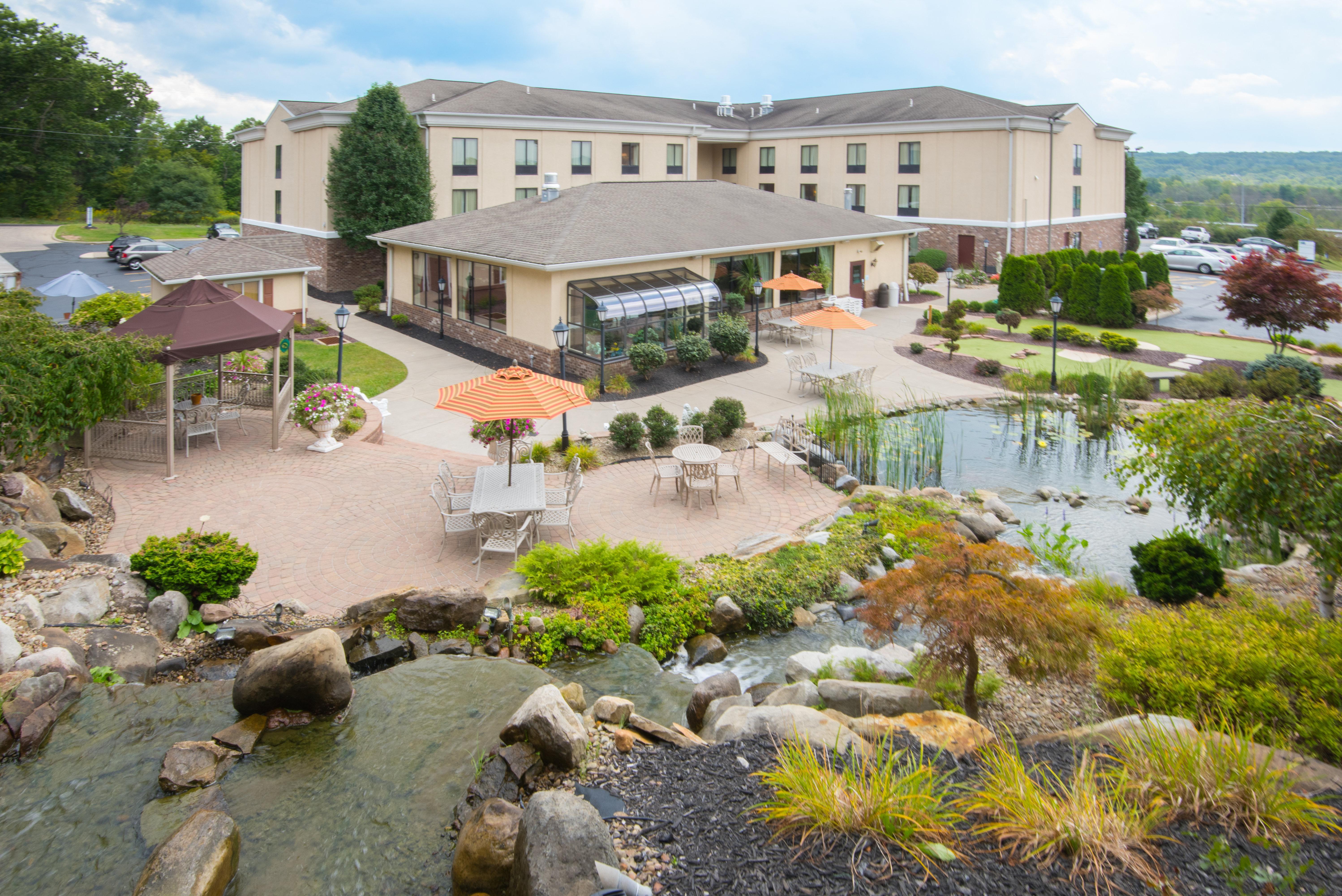 Holiday Inn Express & Suites - Sharon-Hermitage By Ihg West Middlesex Ngoại thất bức ảnh