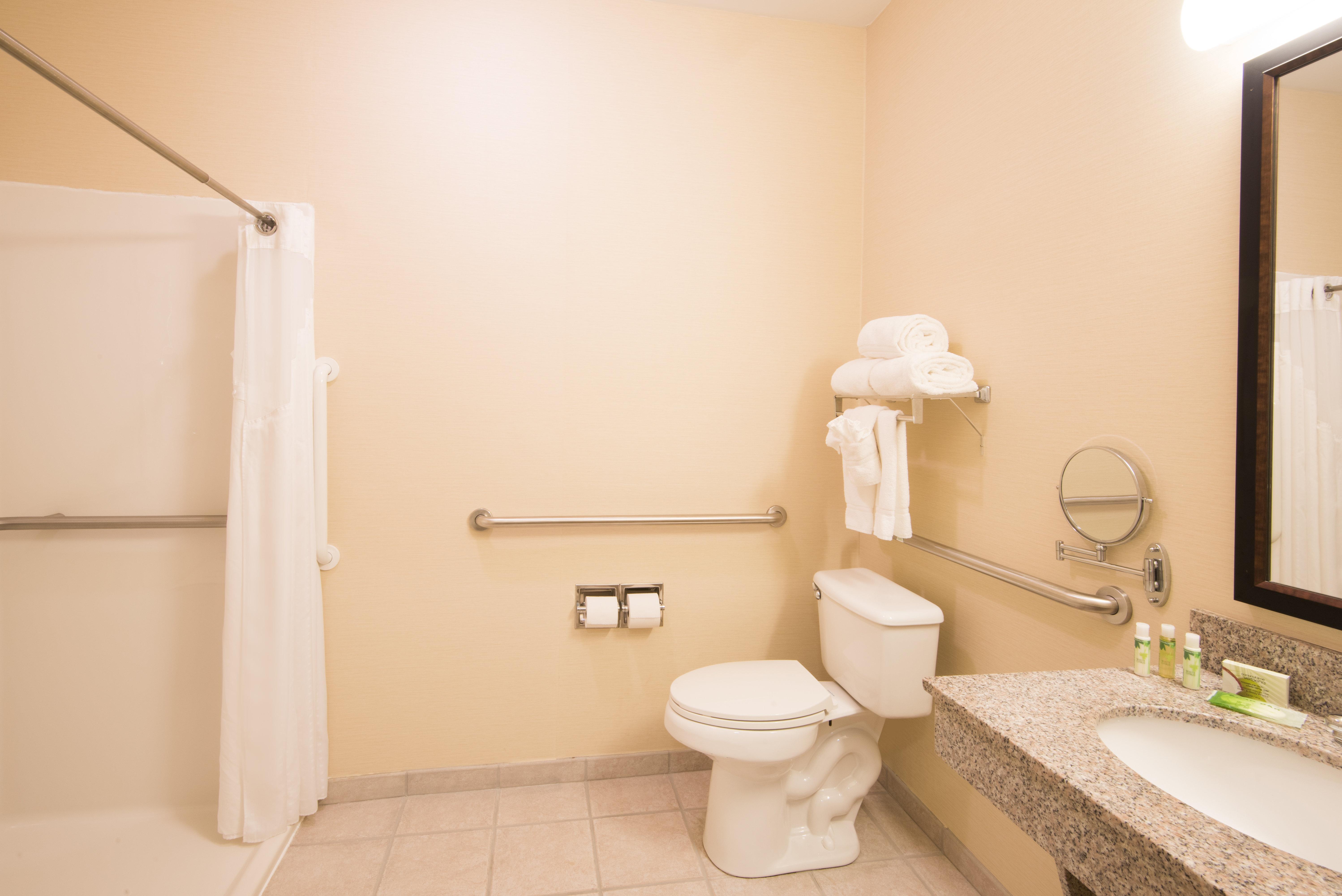 Holiday Inn Express & Suites - Sharon-Hermitage By Ihg West Middlesex Ngoại thất bức ảnh